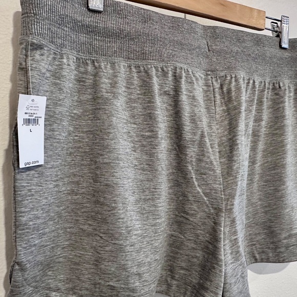 NWT GAP Gray Athletic Shorts - Picture 5 of 6